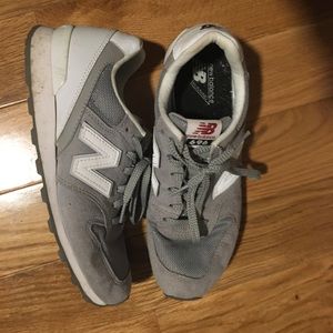 ✅ 5/20 New Balance Gray 696